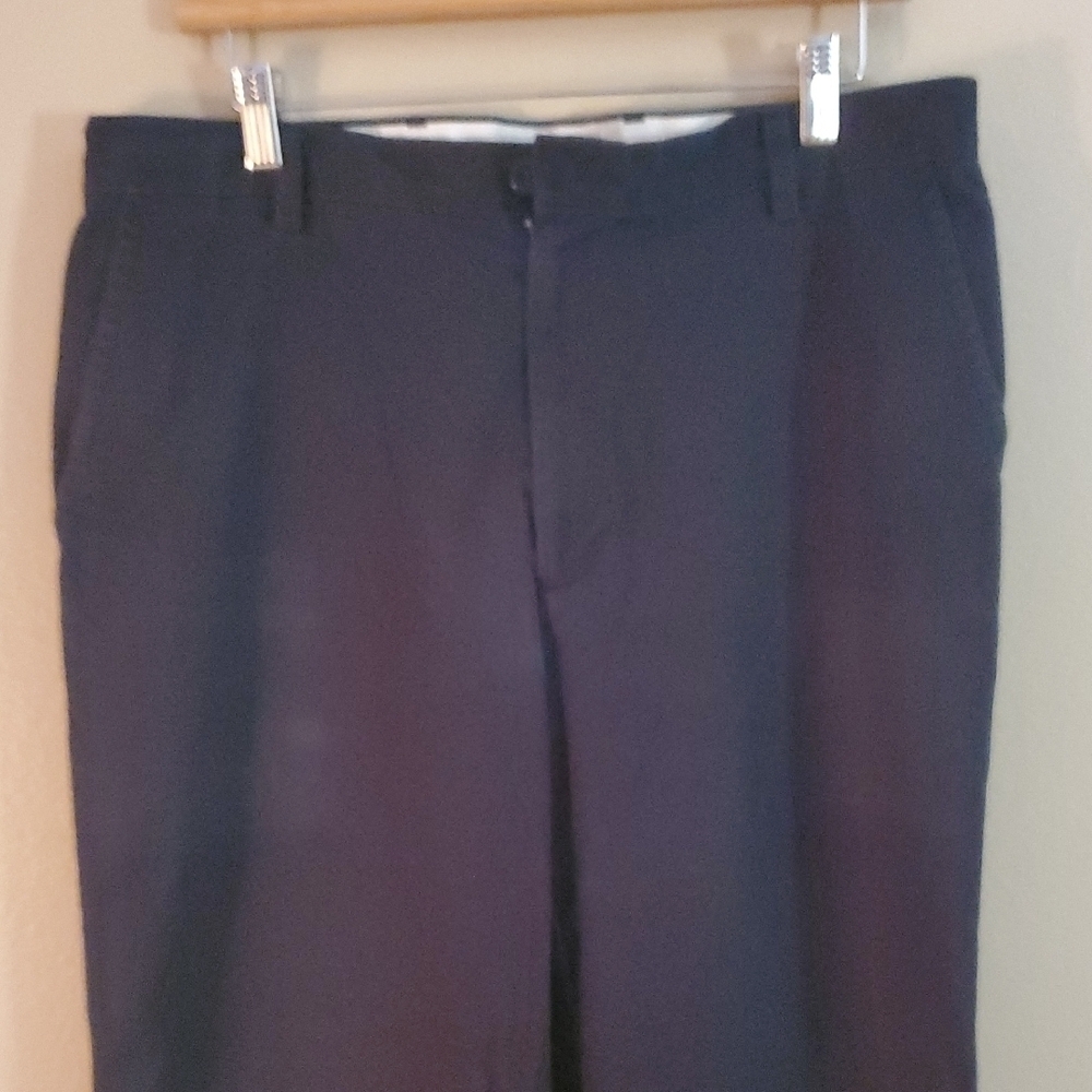 Dockers Men's Elegant Black Dress Pants - Picture 3 of 13